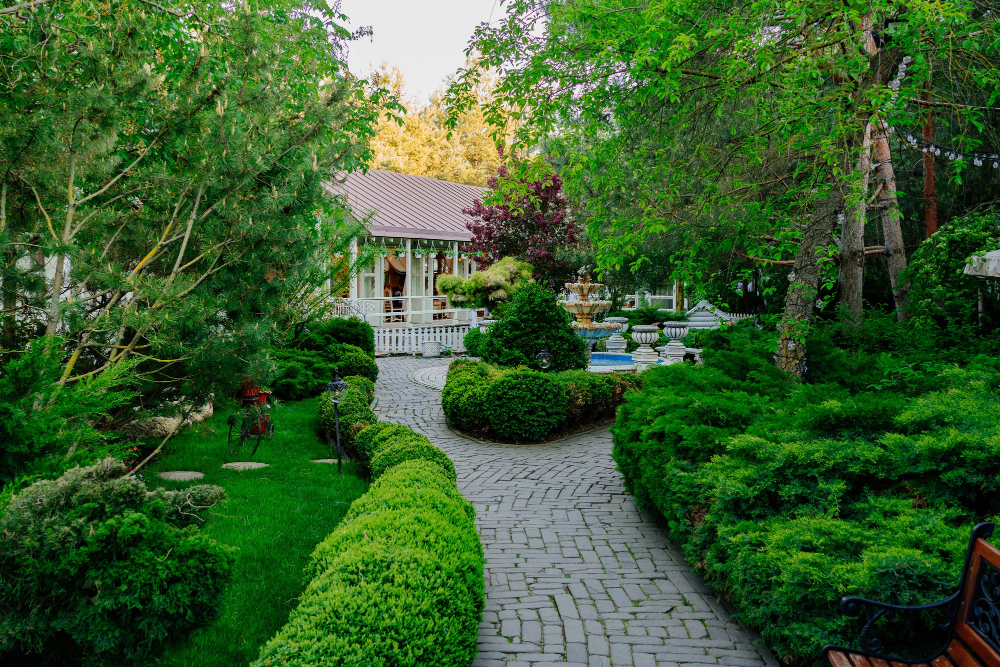How to landscape a garden in Mississauga Ontario